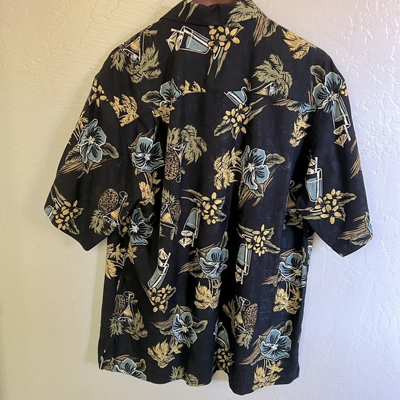 Tommy Bahama 100% silk shirt - Picture 3 of 5